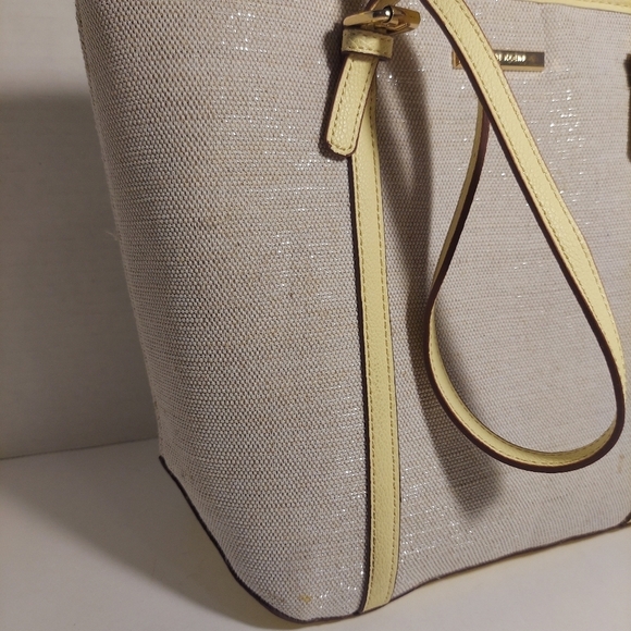 Ann Klein Beige & Yellow Tote Bag Purse Shoulder Bag Metallic Canvas w Wallet - Picture 4 of 14